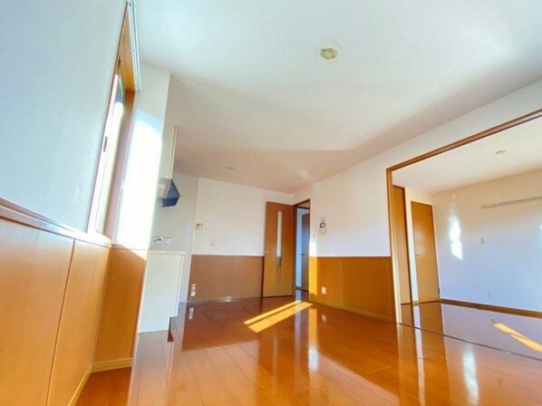 スクエアガーデン Bの物件内観写真